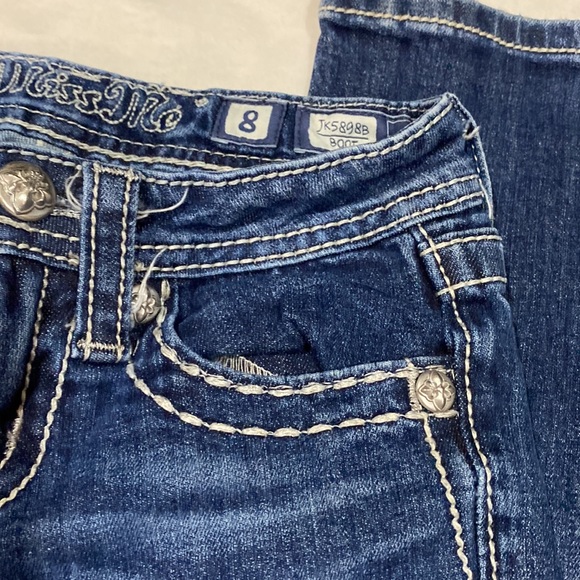 Miss me bootcut jeans. Kids size 8. Is missing one button on the patch. See pic - Picture 5 of 12
